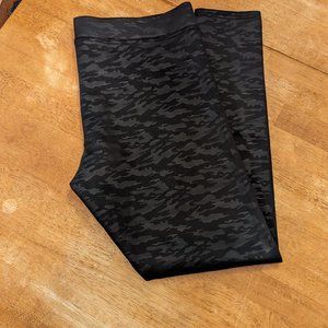 Black Camo Leggings -XL